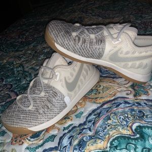 Toddler Nike size 9